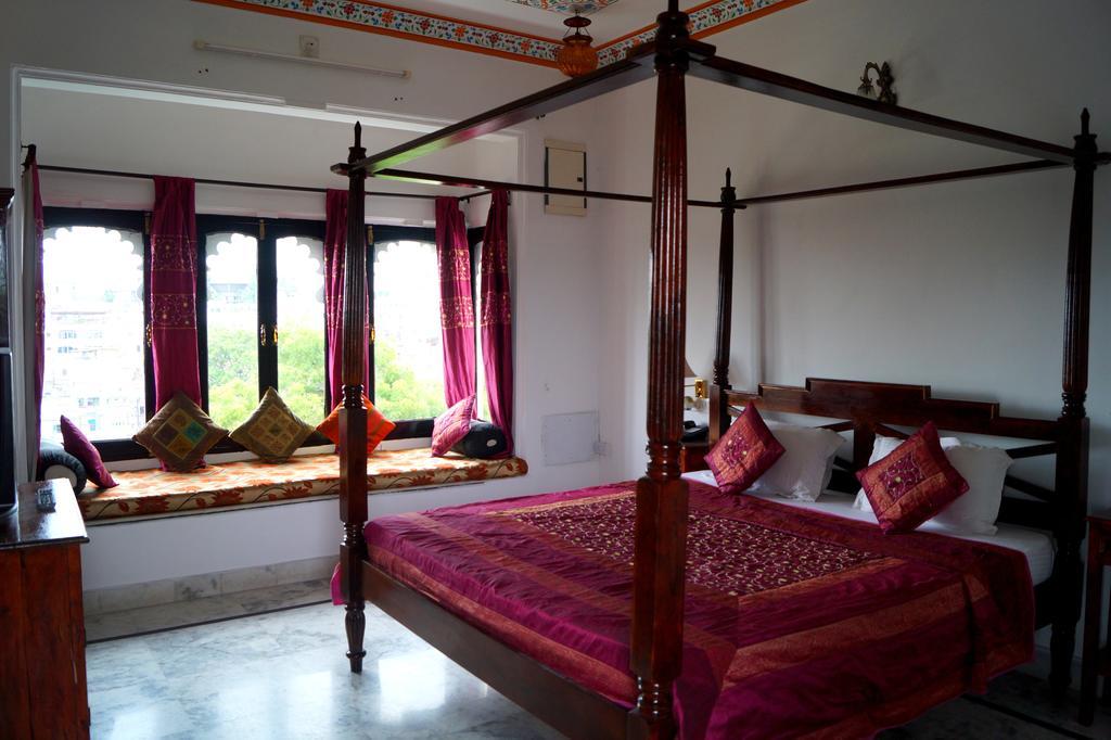 Karohi Haveli - A Heritage Hotel Удайпур Экстерьер фото
