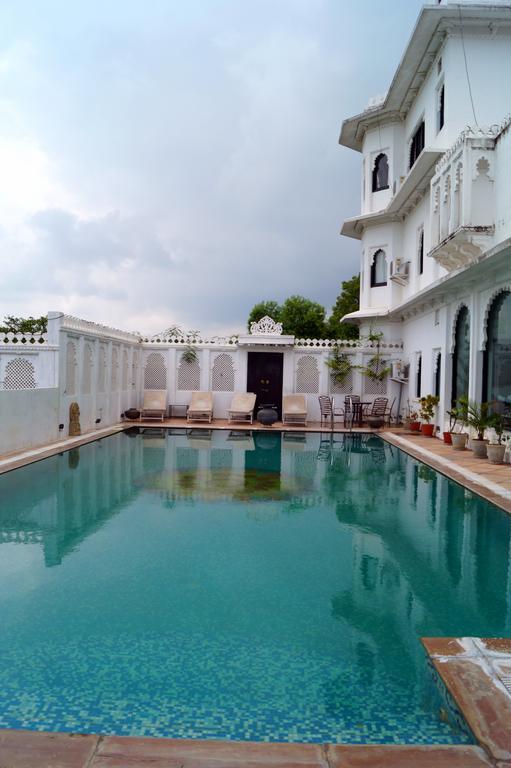 Karohi Haveli - A Heritage Hotel Удайпур Экстерьер фото