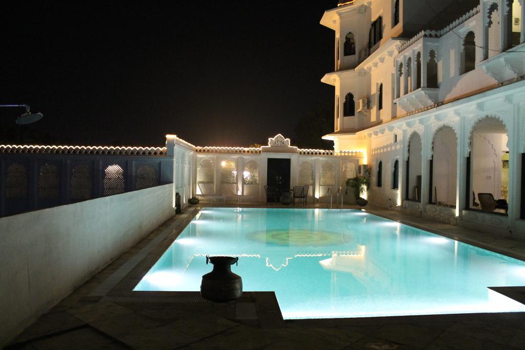 Karohi Haveli - A Heritage Hotel Удайпур Экстерьер фото