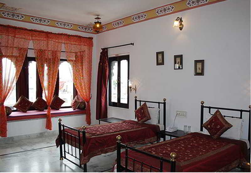 Karohi Haveli - A Heritage Hotel Удайпур Экстерьер фото