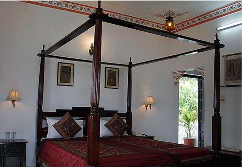 Karohi Haveli - A Heritage Hotel Удайпур Экстерьер фото