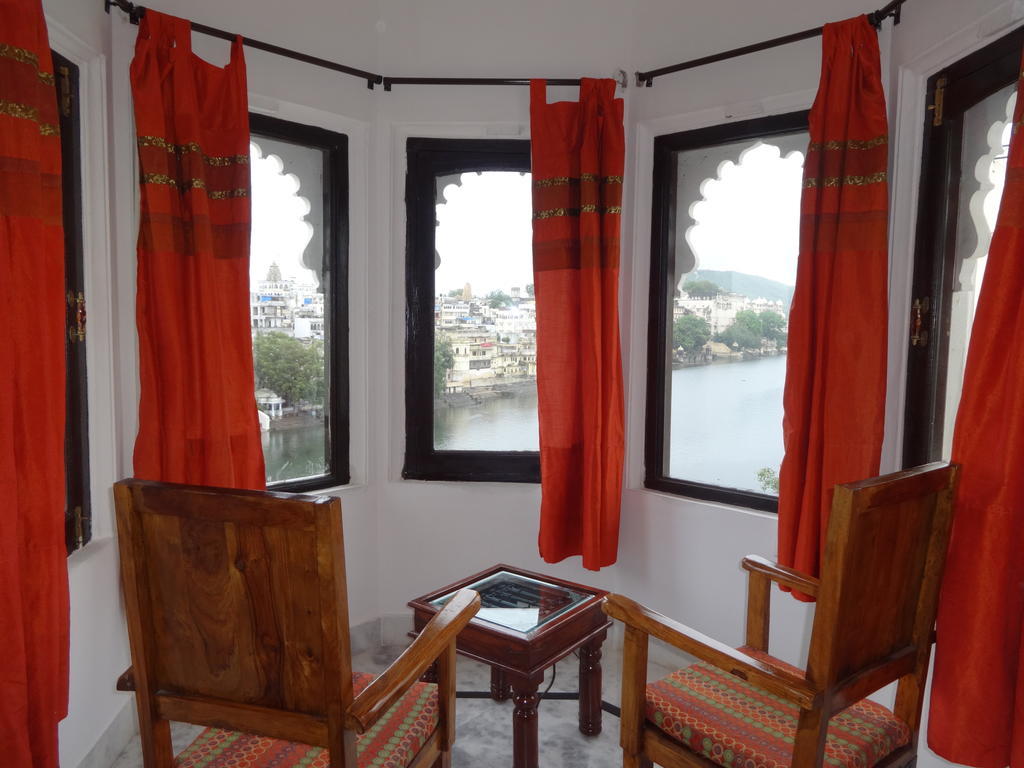 Karohi Haveli - A Heritage Hotel Удайпур Экстерьер фото