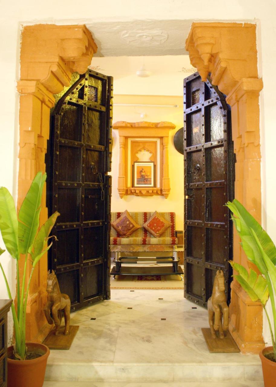 Karohi Haveli - A Heritage Hotel Удайпур Экстерьер фото